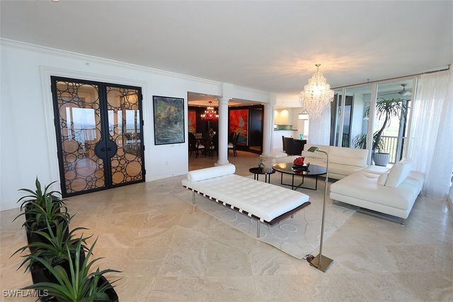 8665 Bay Colony DR 901, Naples, FL 34108