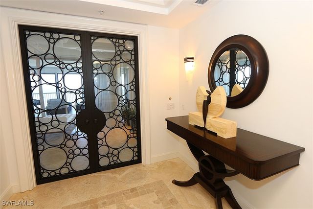 8665 Bay Colony DR 901, Naples, FL 34108