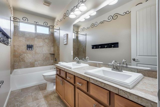 5826 W Plum Road, Phoenix, AZ 85083