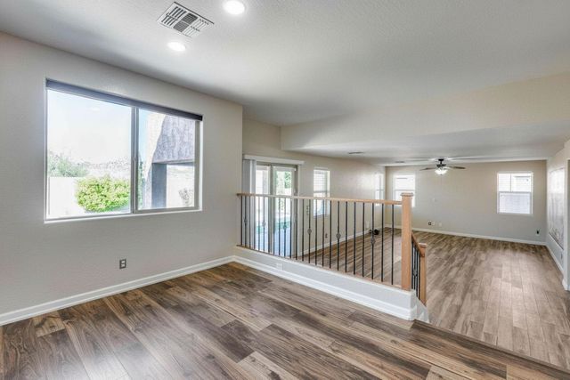 5826 W Plum Road, Phoenix, AZ 85083