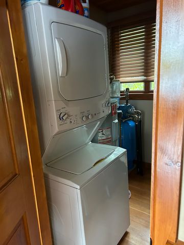 241 Skatutakee Road, Harrisville, NH 03450