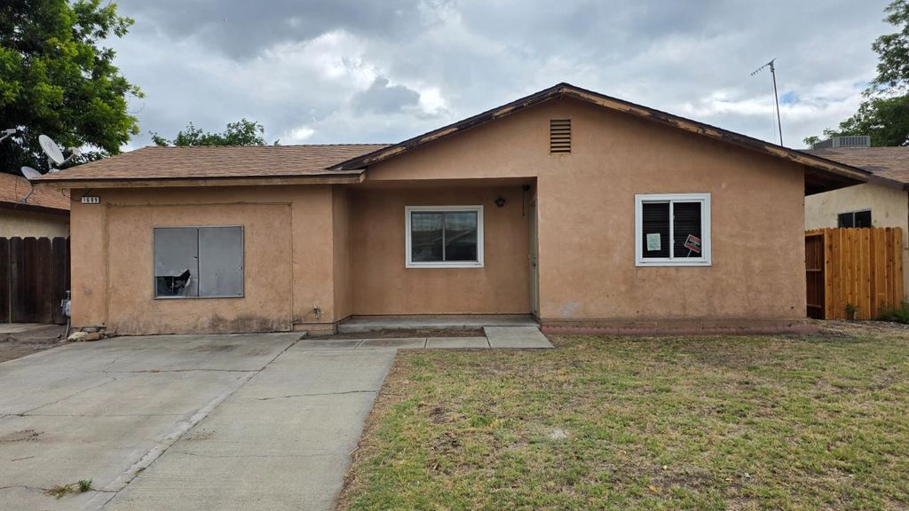 Image 1 of property listing at 1609 Kathy, Dos Palos, CA 93620
