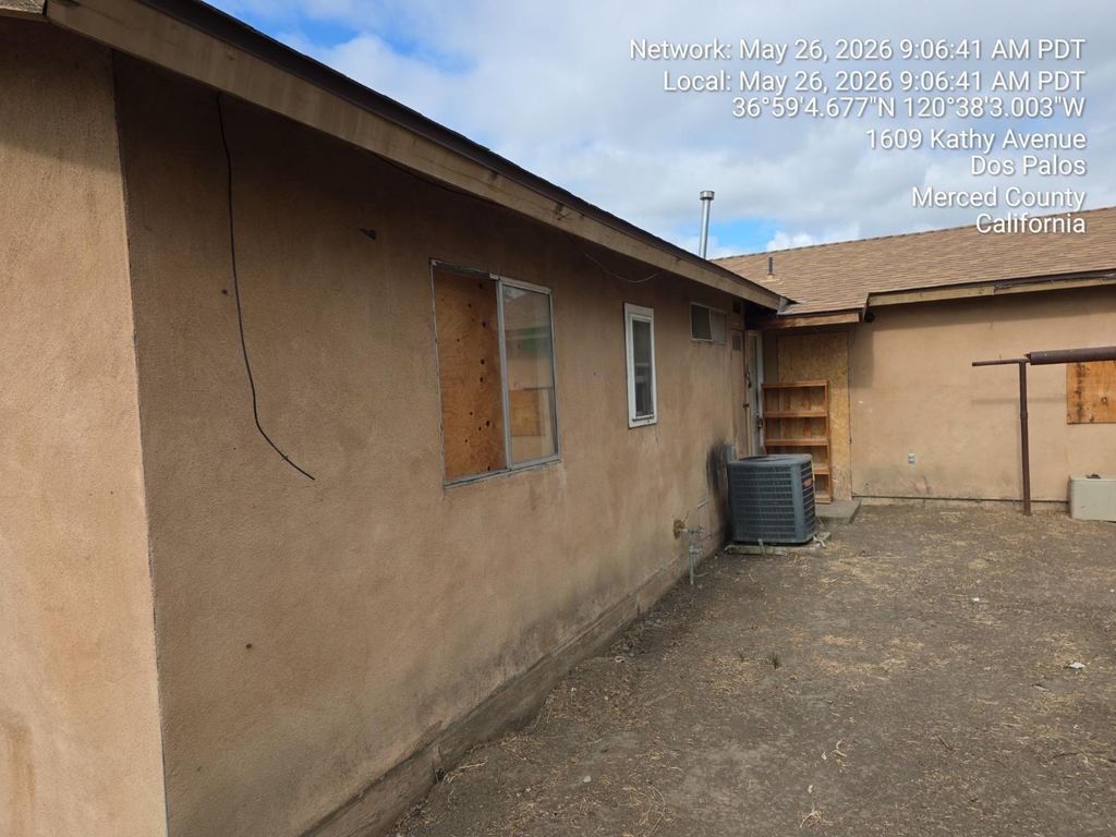 Image 15 of property listing at 1609 Kathy, Dos Palos, CA 93620