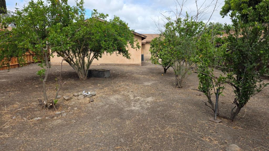 Image 4 of property listing at 1609 Kathy, Dos Palos, CA 93620