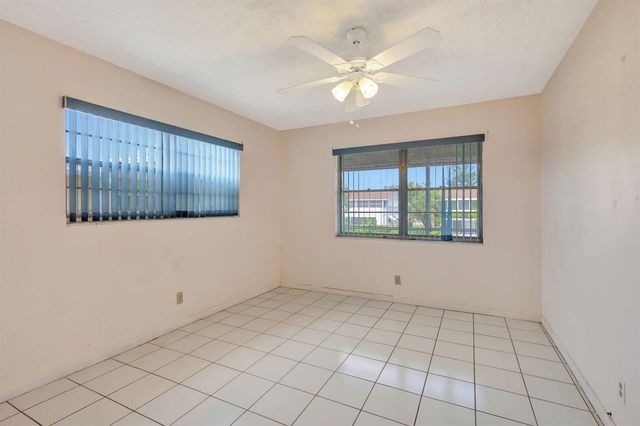 332 Sheffield N, West Palm Beach, FL 33417