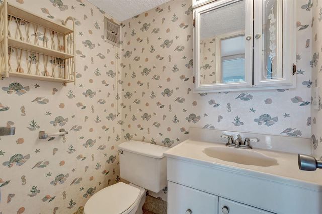 332 Sheffield N, West Palm Beach, FL 33417