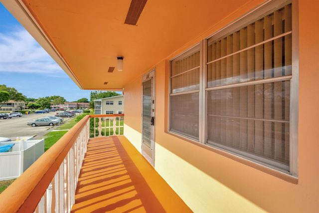 332 Sheffield N, West Palm Beach, FL 33417