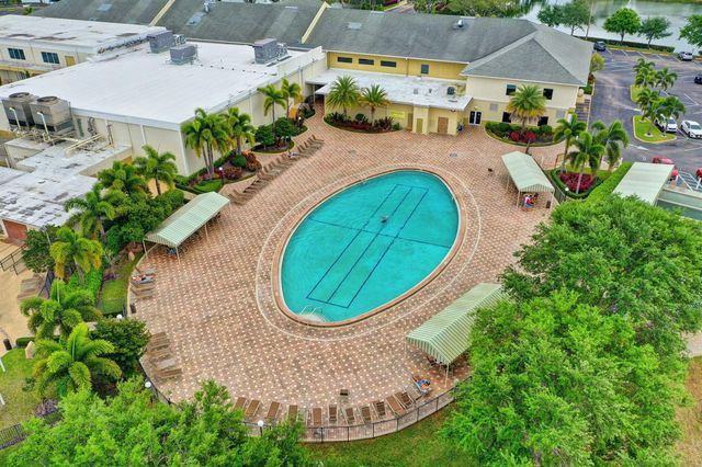 332 Sheffield N, West Palm Beach, FL 33417
