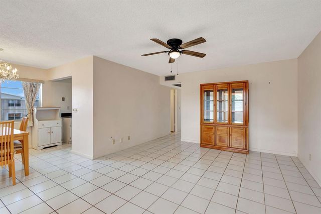 332 Sheffield N, West Palm Beach, FL 33417