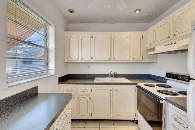 332 Sheffield N, West Palm Beach, FL 33417