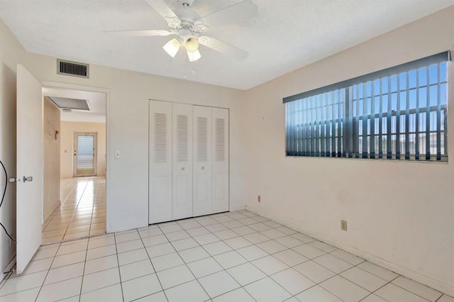 332 Sheffield N, West Palm Beach, FL 33417