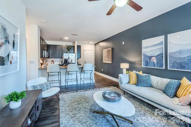 902 West Fourth Street Cedar, Charlotte, NC 28202