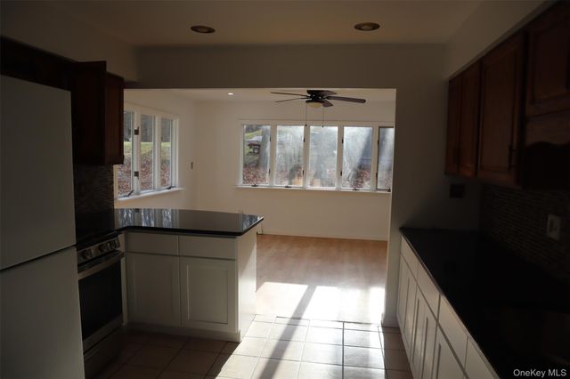 1432 E Mombasha Road, Monroe, NY 10950