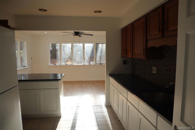 1432 E Mombasha Road, Monroe, NY 10950