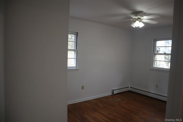 1432 E Mombasha Road, Monroe, NY 10950