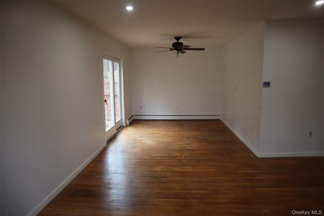 1432 E Mombasha Road, Monroe, NY 10950