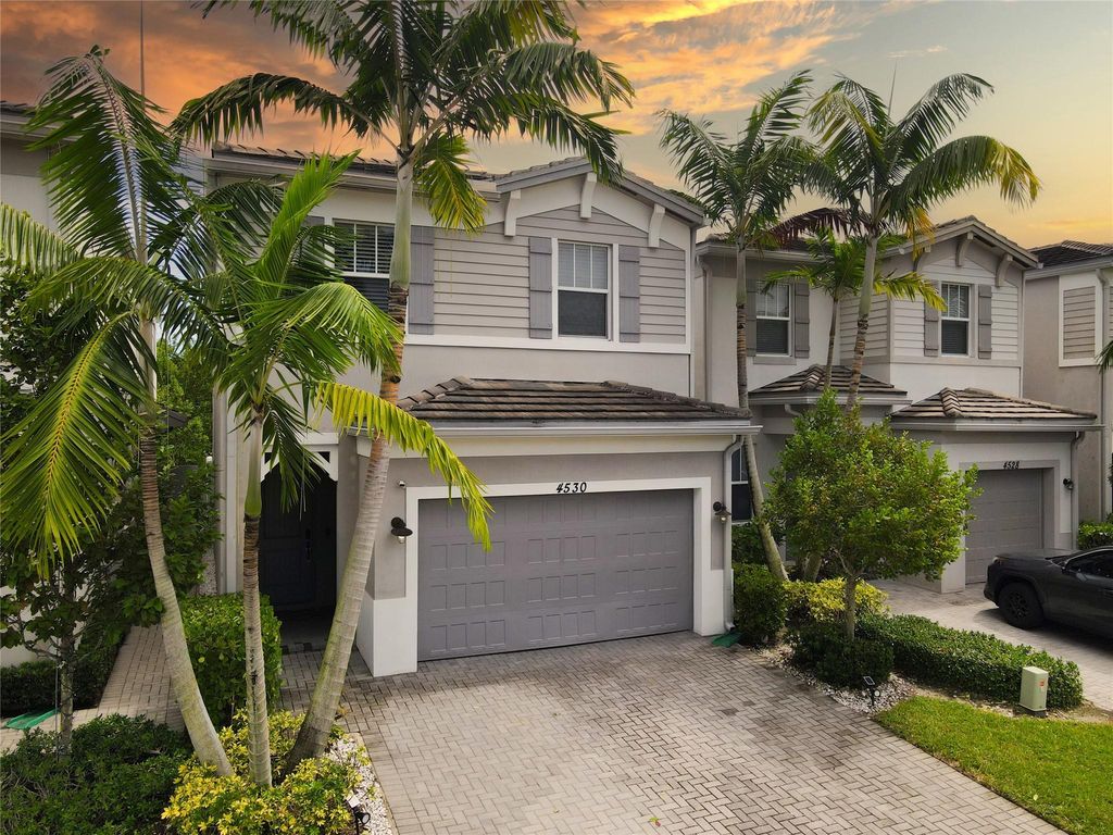4530 NW 48th Ter, Tamarac, FL 33319