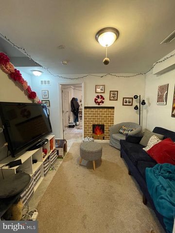 2024 N CARLISLE ST, Philadelphia, PA 19121