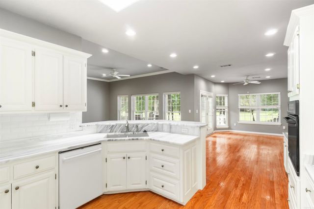 35 Delgado Way, Hot Springs Village, AR 71909