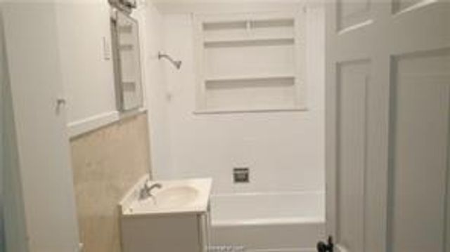 600 Boyett Street 602, College Station, TX 77840