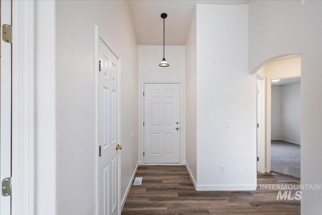 843 N Pasture Ave., Kuna, ID 83634