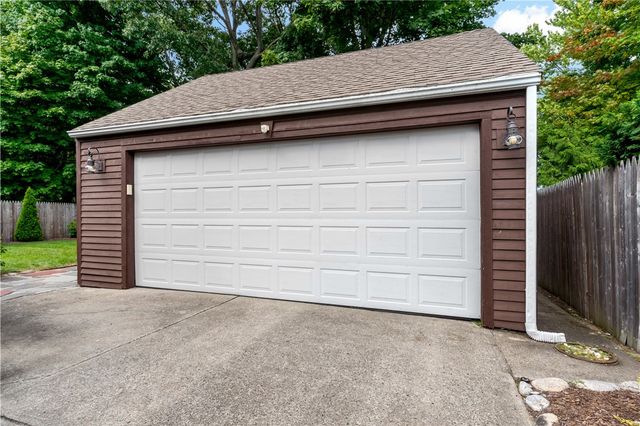11 Pine Crest Drive, East Providence, RI 02915