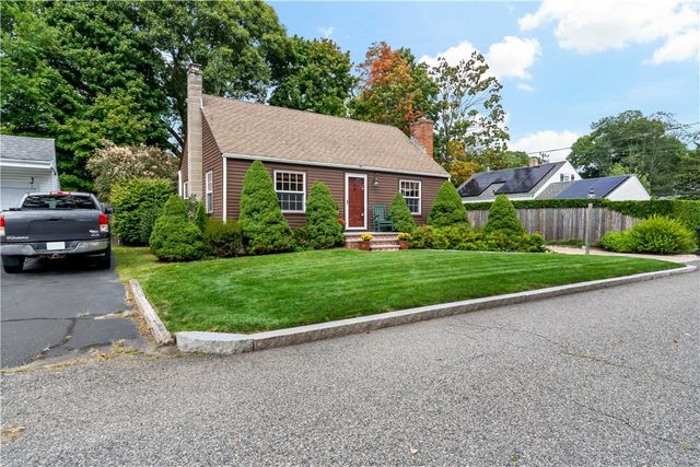 11 Pine Crest Drive, East Providence, RI 02915