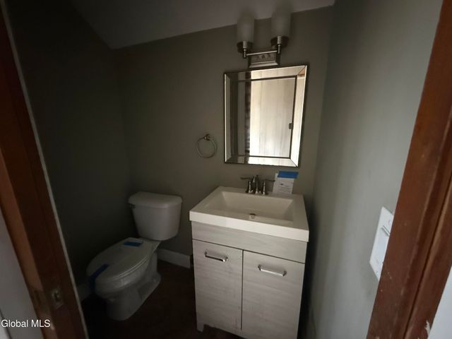 150 Stonington Hill Road, Voorheesville, NY 12186