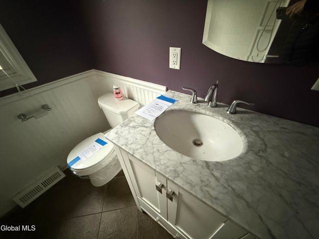 150 Stonington Hill Road, Voorheesville, NY 12186