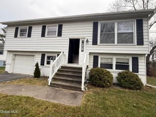 150 Stonington Hill Road, Voorheesville, NY 12186