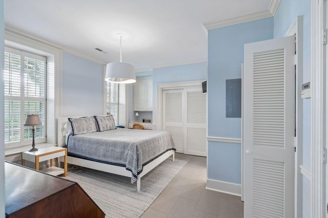 3 Lamboll Street, Charleston, SC 29401