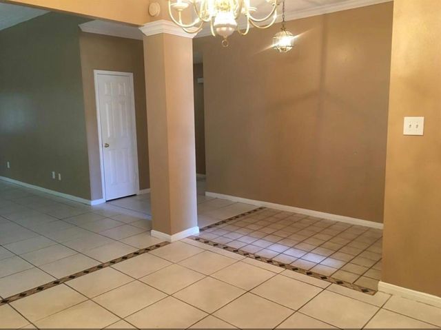 7915 Park Hollow Court, Houston, TX 77095