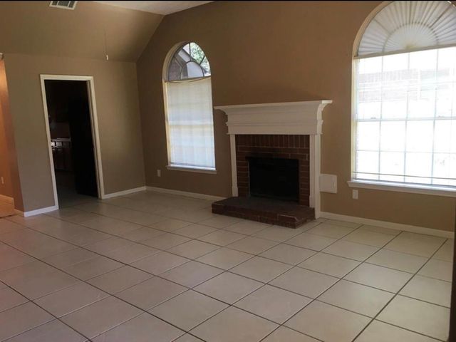 7915 Park Hollow Court, Houston, TX 77095