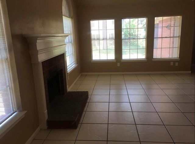 7915 Park Hollow Court, Houston, TX 77095