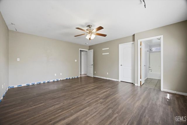 11811 Mantova Avenue, Bakersfield, CA 93312