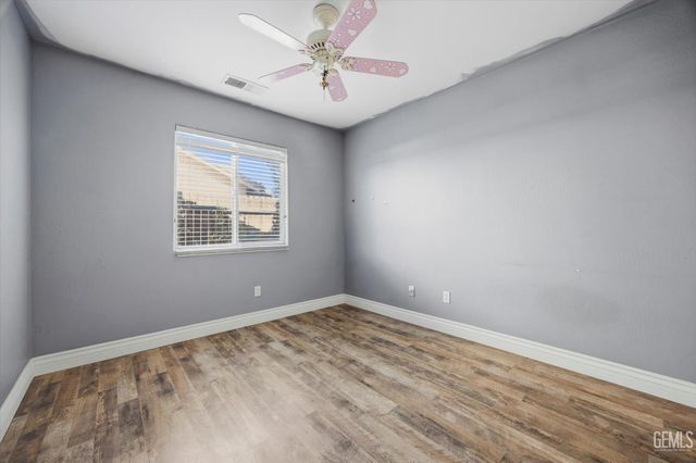 11811 Mantova Avenue, Bakersfield, CA 93312