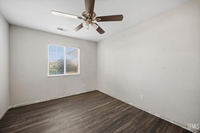 11811 Mantova Avenue, Bakersfield, CA 93312