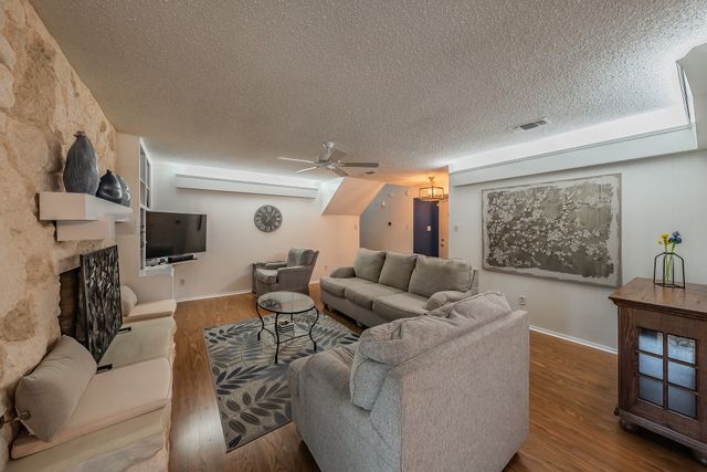 2003 Edgebrook Court, Arlington, TX 76015