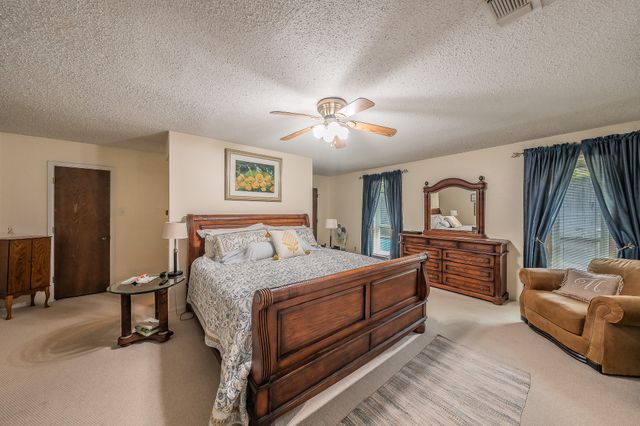 2003 Edgebrook Court, Arlington, TX 76015