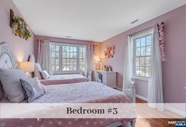 80 W Prospect Street, Waldwick, NJ 07463