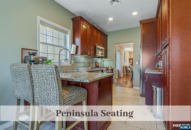 80 W Prospect Street, Waldwick, NJ 07463