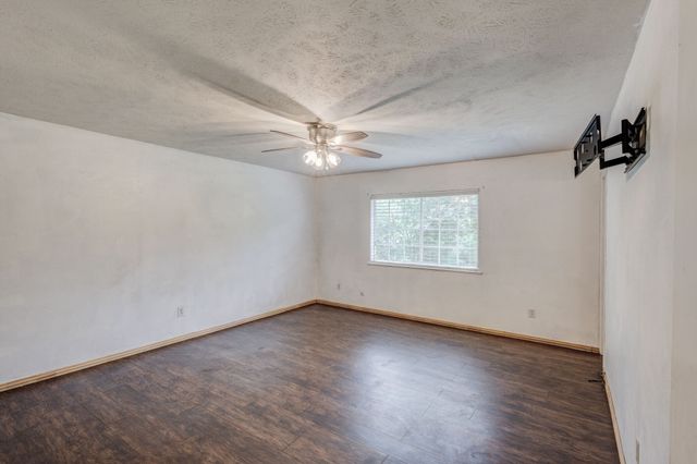 5208 Knox Drive, The Colony, TX 75056