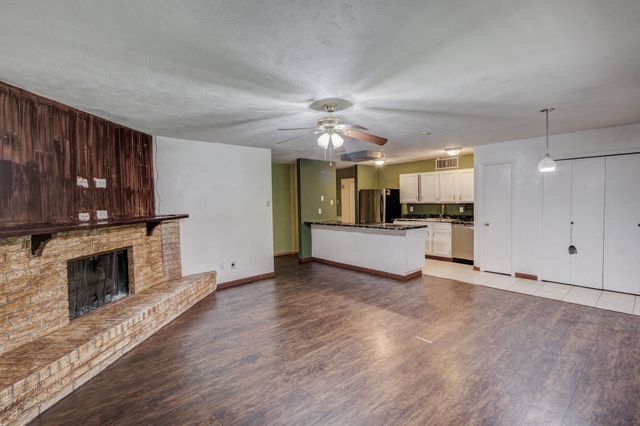 5208 Knox Drive, The Colony, TX 75056