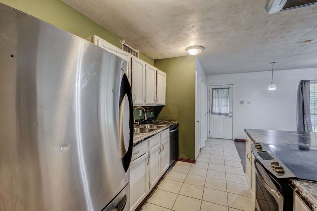 5208 Knox Drive, The Colony, TX 75056