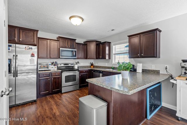 215 Marsh Haven Drive, Sneads Ferry, NC 28460