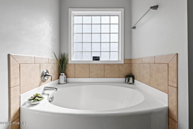 215 Marsh Haven Drive, Sneads Ferry, NC 28460