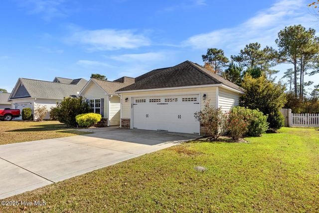 215 Marsh Haven Drive, Sneads Ferry, NC 28460