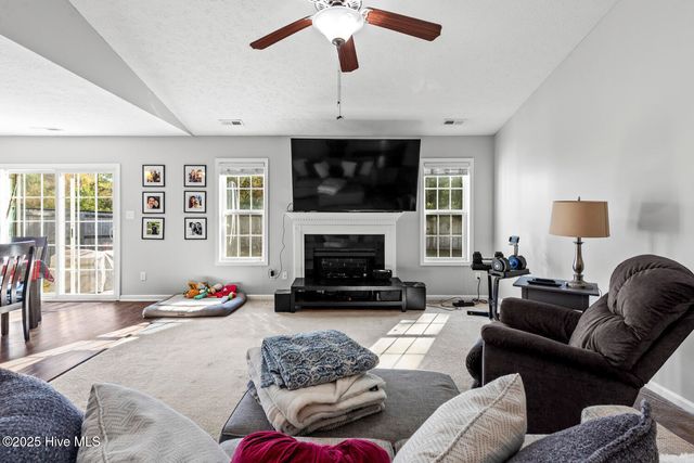 215 Marsh Haven Drive, Sneads Ferry, NC 28460