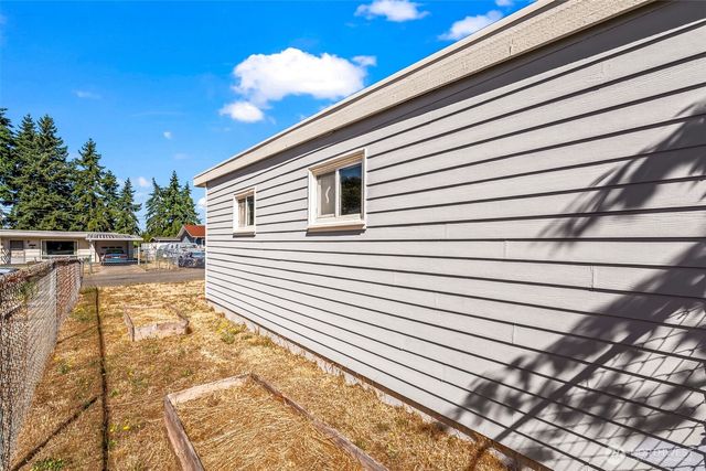 10221 Villa Lane SW, Lakewood, WA 98499