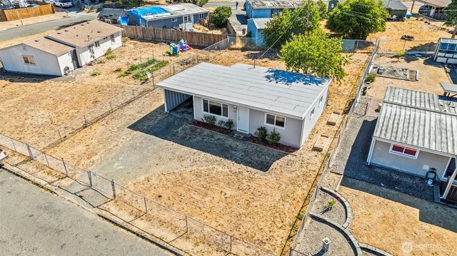 10221 Villa Lane SW, Lakewood, WA 98499